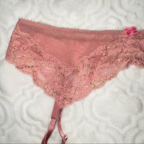 NEW! Victoria’s Secret Dream Angels Garter Belt - M/L - Lace with Gold Trim - Picture 4 of 7